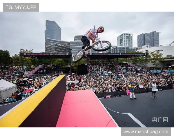 上海极限运动队创下耐力新纪录引发全城热议与关注 上海极限运动队创下耐力新纪录引发全城热议与关注