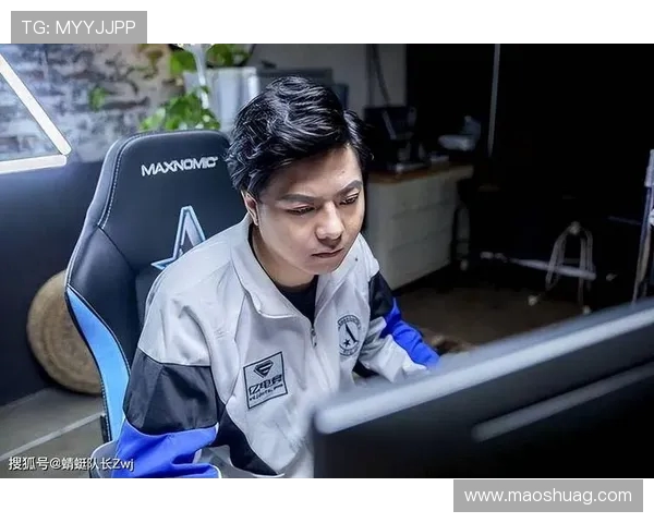 专访DOTA2职业战队教练杨敏揭秘游戏成功背后的策略与心路历程 专访DOTA2职业战队教练杨敏揭秘游戏成功背后的策略与心路历程