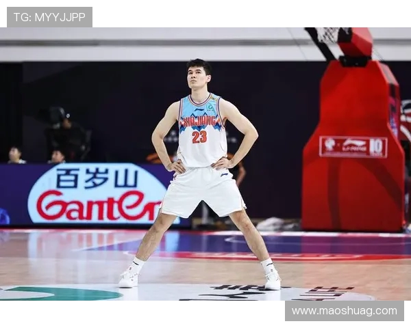 广州篮球队在世界锦标赛积分榜上以58分稳居第一名展现强劲实力