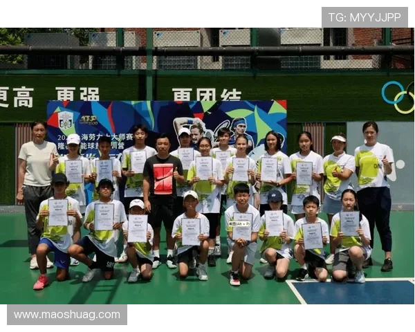 杭州网球队的奋斗历程：一段关于坚持与梦想的网球纪实故事