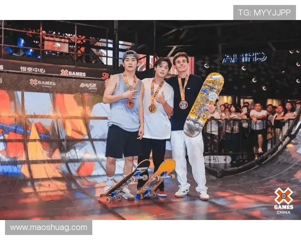 武汉滑板队在世界滑板锦标赛中的精彩表现与力量解析 武汉滑板队在世界滑板锦标赛中的精彩表现与力量解析