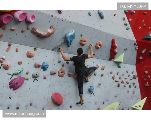 深圳攀岩队的节奏与挑战探索攀岩运动的魅力与发展 深圳攀岩队的节奏与挑战探索攀岩运动的魅力与发展