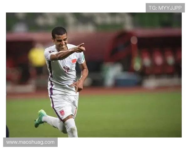 中国国家足球队40强赛对阵关岛精彩录像回顾与分析