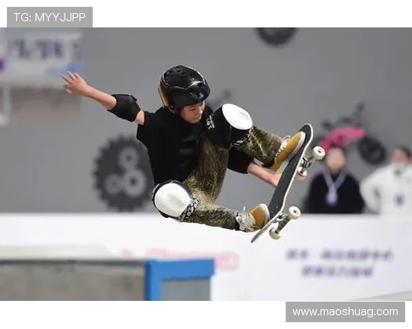 武汉滑板队技术实力大提升创新高引领全国滑板运动新潮流