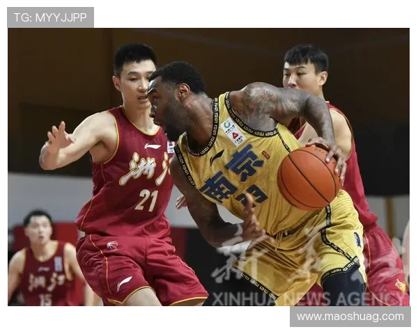 南京篮球队心理素质深度对比分析与提升策略探讨